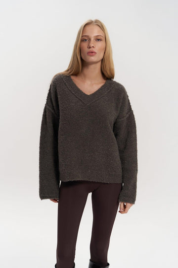 Peoria Neck Detail V Neck Knitted Sweater